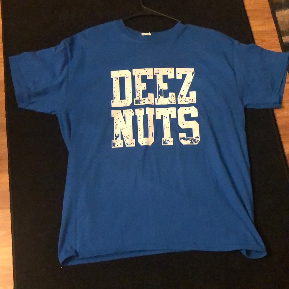 Graphic T-SHIRT